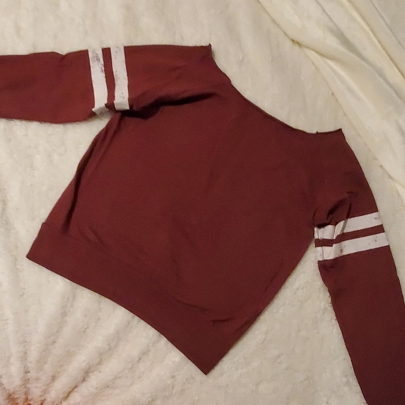 Bloomsburg Huskies sweater - Picture 2 of 4